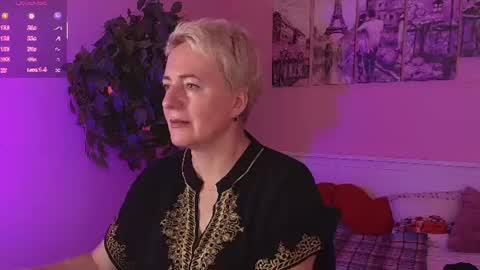Snapshot of nika_smit chatting on 07.26.26 Nika online show from 07.26.26