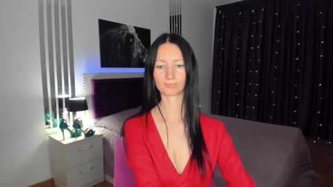 Snapshot of nikalewis chatting on 03.10.25 NikaLewis online show from 03.10.25
