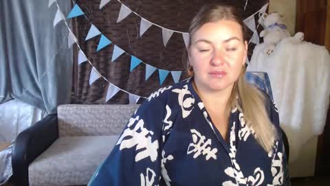 Snapshot of nikaskylink chatting on 09.27.25 Nika online show from 09.27.25