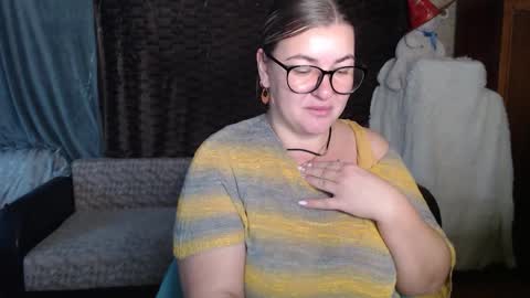 Snapshot of nikaskylink chatting on 11.06.25 Nika online show from 11.06.25