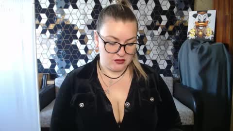 Nika online show from 05.06.26