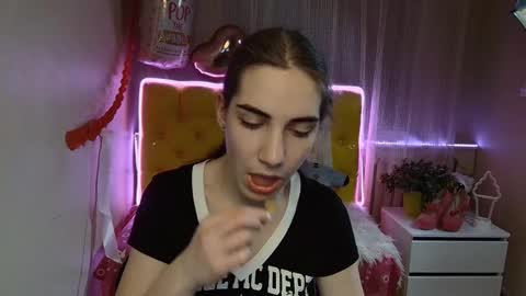 nikastarkk online show from 03.08.25