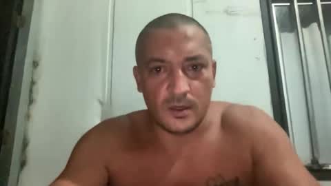 Snapshot of nikaulas chatting on 04.19.26 Nasty Couple online show from 04.19.26