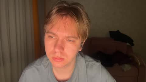 Snapshot of nikceline chatting on 12.17.25 Celine online show from 12.17.25