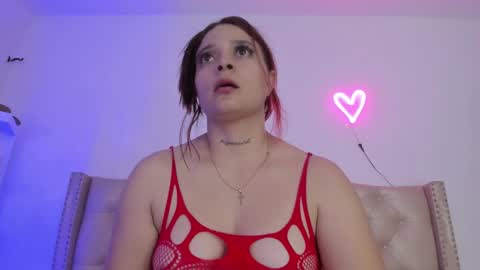 Niikii online show from 02.15.25