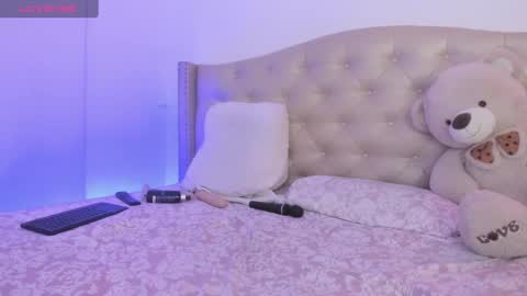 Niikii online show from 03.04.25