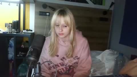 nikirinksss online show from 04.19.26