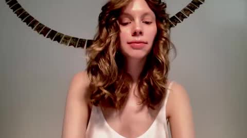 Nikki online show from 02.06.25