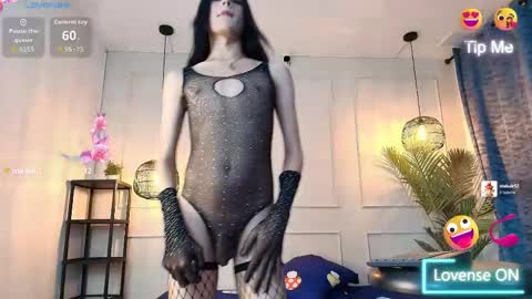 Snapshot of nikki_vesper chatting on 05.23.26 nikki_vesper online show from 05.23.26