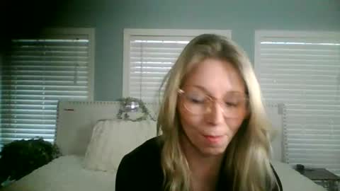 Snapshot of nikkib653466 chatting on 01.08.26 nikkib653466 online show from 01.08.26