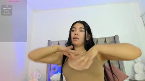 Snapshot of nikkibotero chatting on 11.29.25 nikkibotero online show from 11.29.25