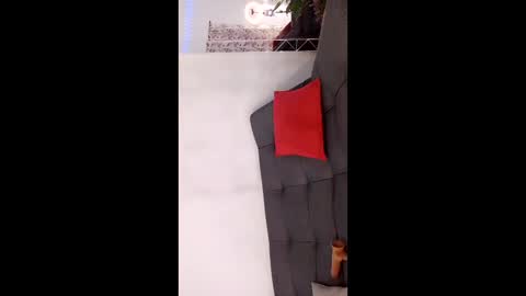 Snapshot of nikkibotero chatting on 12.14.25 nikkibotero online show from 12.14.25