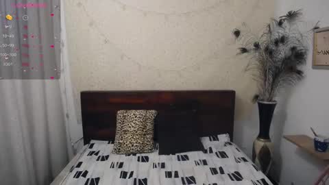 NikkieMilky online show from 02.12.25