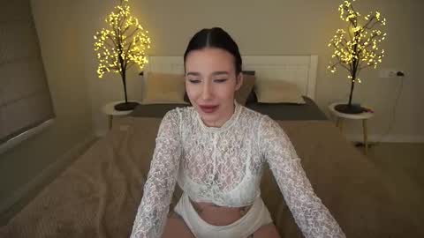 Nikki online show from 09.23.25