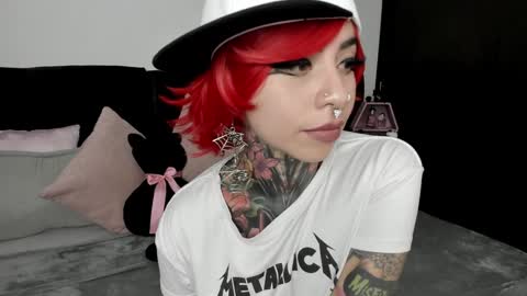 Snapshot of nikkiramone chatting on 12.20.24 Nikki Ramone online show from 12.20.24