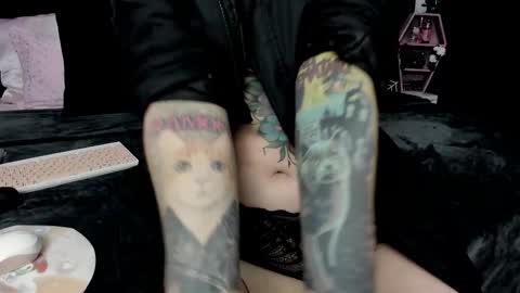 Snapshot of nikkiramone chatting on 02.15.25 Nikki Ramone online show from 02.15.25