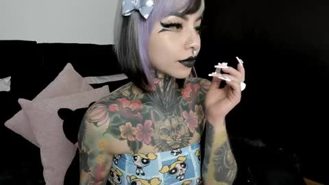 Snapshot of nikkiramone chatting on 02.25.25 Nikki Ramone online show from 02.25.25