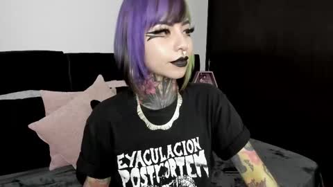 Snapshot of nikkiramone chatting on 02.28.25 Nikki Ramone online show from 02.28.25