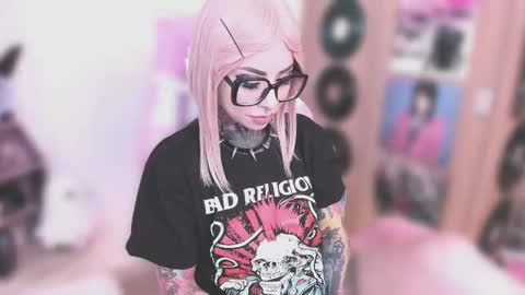 Nikki Ramone   online show from 01.07.26