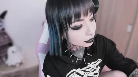 Nikki Ramone   online show from 05.11.26