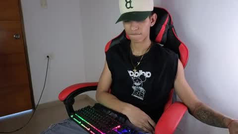 niklaus_wolf online show from 04.19.26