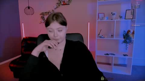 Snapshot of nikol_kitt chatting on 05.18.26 Little Niko Help me reach my goals online show from 05.18.26
