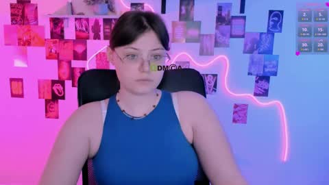 Snapshot of nikol_kitt chatting on 05.28.26 Little Niko Help me reach my goals online show from 05.28.26