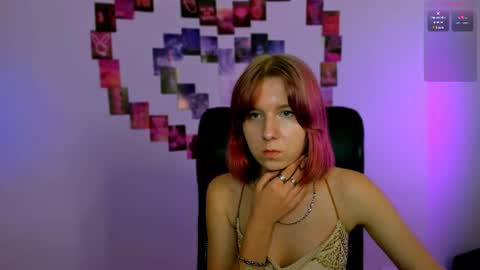 Snapshot of nikol_kitt chatting on 06.11.26 Little Niko Help me reach my goals online show from 06.11.26