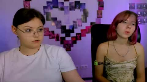 Snapshot of nikol_kitt chatting on 06.11.26 Little Niko Help me reach my goals online show from 06.11.26