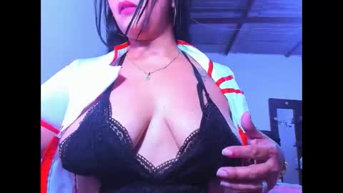 Snapshot of nikol_sensual01 chatting on 10.16.25 nikol sensual01 online show from 10.16.25