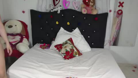 nikol_winick online show from 02.16.25