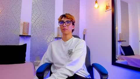    online show from 01.06.25