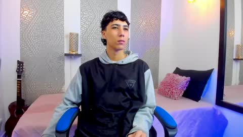    online show from 02.06.25