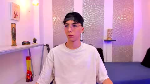    online show from 11.04.25