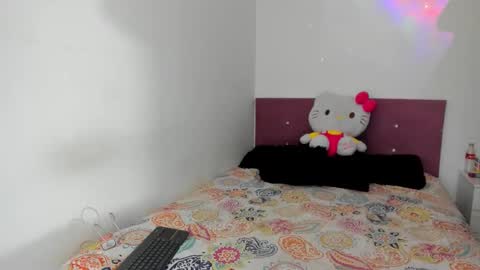 Snapshot of nikoleevanss chatting on 01.14.26 Nikole online show from 01.14.26