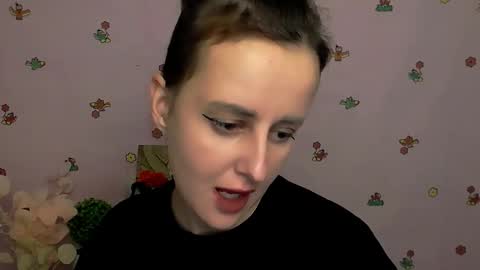 Snapshot of nikolleta_m chatting on 10.17.25 Nikolleta online show from 10.17.25