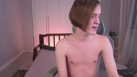 Snapshot of nikompell chatting on 01.23.25 niko online show from 01.23.25