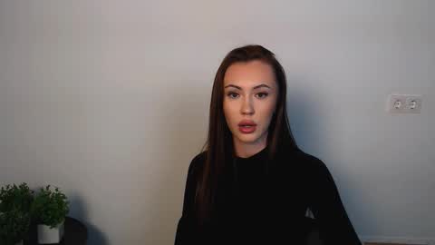 Snapshot of nikonara_ chatting on 10.23.25 nikonara_ online show from 10.23.25