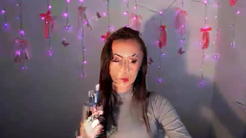 nikonara_ online show from 12.18.25