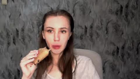 Snapshot of nikonara_ chatting on 07.23.26 nikonara_ online show from 07.23.26