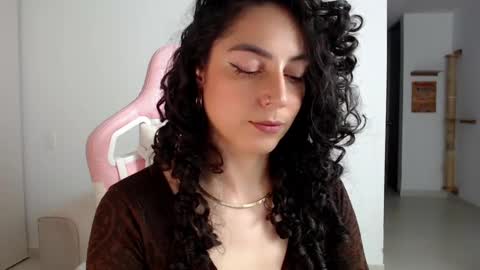 Snapshot of niky_blue chatting on 01.29.25 niky_blue online show from 01.29.25