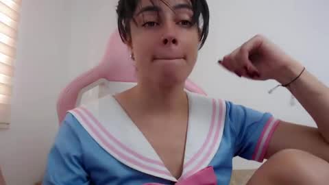 Snapshot of niky_blue chatting on 09.18.25 niky_blue online show from 09.18.25