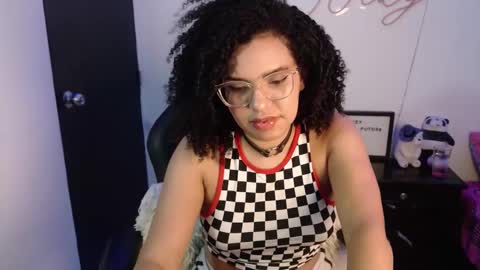 Nicole    GTM-5 1100 pm - 700 am online show from 01.12.25