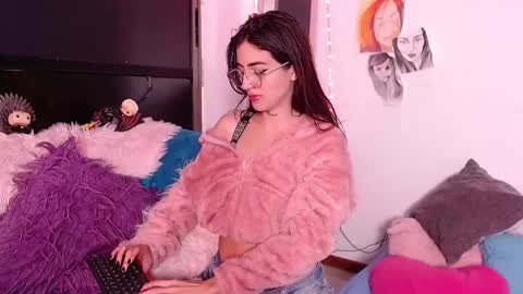 Snapshot of nikyastark chatting on 12.15.24 Niky A Stark online show from 12.15.24