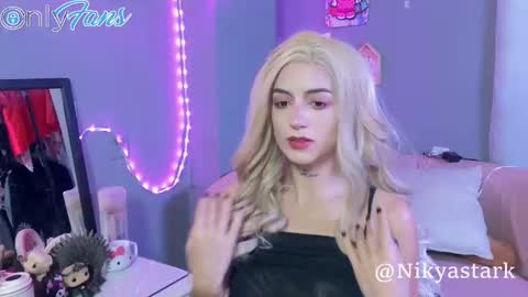 Snapshot of nikyastark chatting on 10.28.25 Niky A Stark online show from 10.28.25