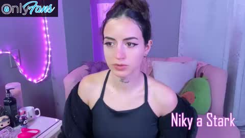 Snapshot of nikyastark chatting on 11.08.25 Niky A Stark online show from 11.08.25