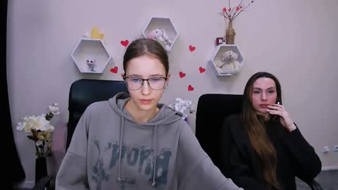 Snapshot of nila_luxe chatting on 03.12.25 nila_luxe online show from 03.12.25