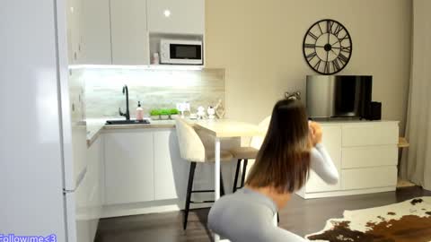 Bella online show from 01.28.25