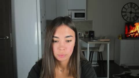 Bella online show from 10.12.25