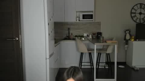 Bella online show from 10.21.25